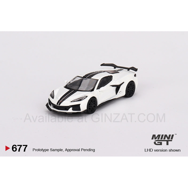 Chervolet Corvette Z06 2023 Arctic White, Mini GT 677 diecast model car