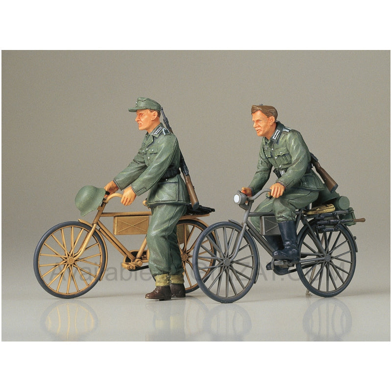 Tamiya 1/35 Scale German Soldiers With Bicycles