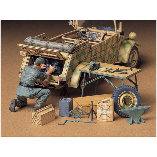 Tamiya 1/35 Scale German Kuebelwagen Engine Maintenance Set