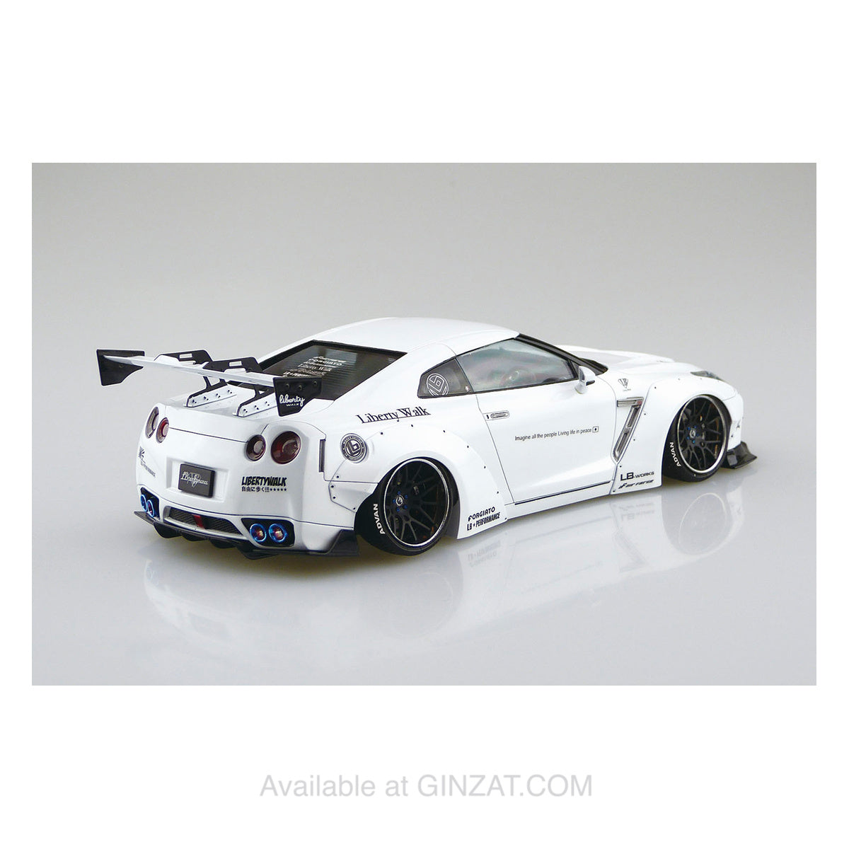 Liberty Walk 1/24 Nissan R35 GT-R type 1.5, Aoshima 1/24 Plastic Model Kit