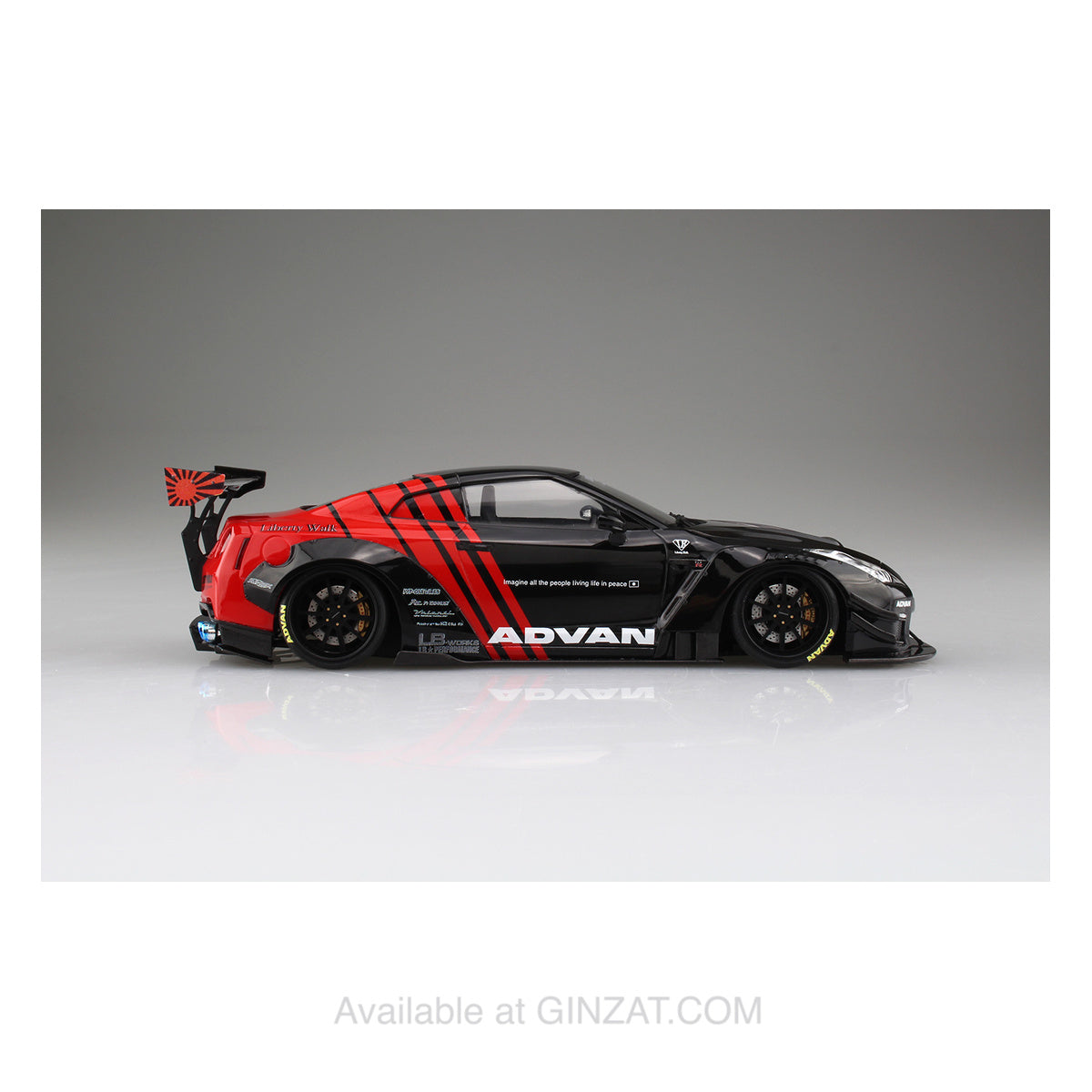 Liberty Walk 1/24 Nissan R35 GT-R type 2 Ver.2, Aoshima 1/24 Plastic Model Kit