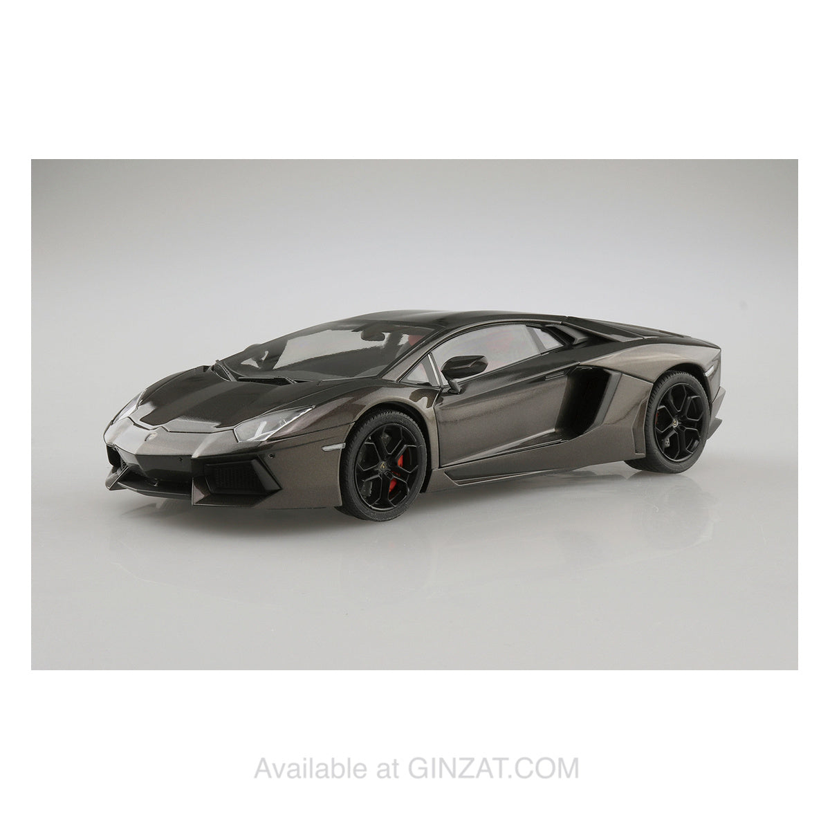 LAMBORGHINI AVENTADOR LP700-4 ‘11, Aoshima 1/24 Plastic Model Kit