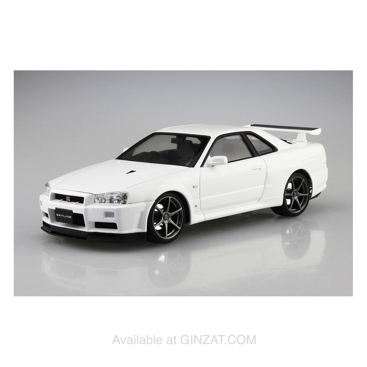 NISSAN BNR34 SKYLINE GT-R V?spec ? '00 White, Aoshima 1/24 Pre-Painted Plastic Model Kit