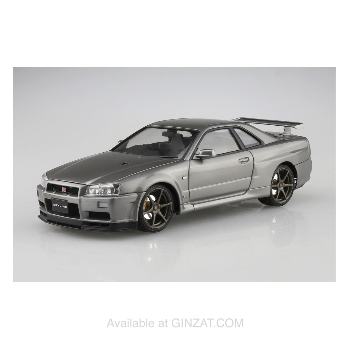 NISSAN BNR34 SKYLINE GT-R V?spec ? '00 Sparkling Silver, Aoshima 1/24 Pre-Painted Plastic Model Kit