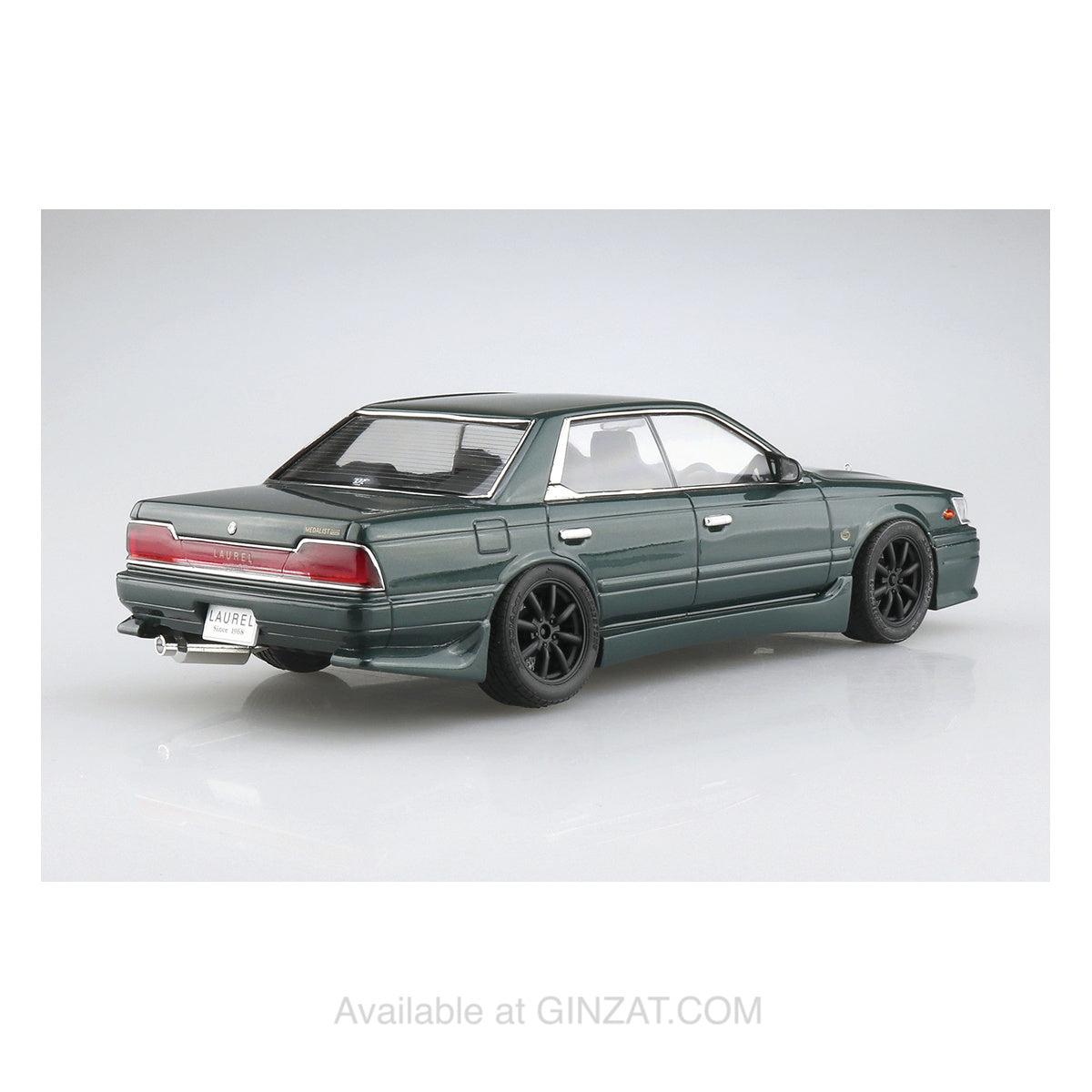 Aoshima 1/24 C33 LAUREL '91 AERO CUSTOM(NISSAN) Plastic Model Kit