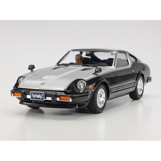 Nissan Fairlady 280Z with T-Bar Roof, Tamiya Plastic Model Kit (Scale 1/24)