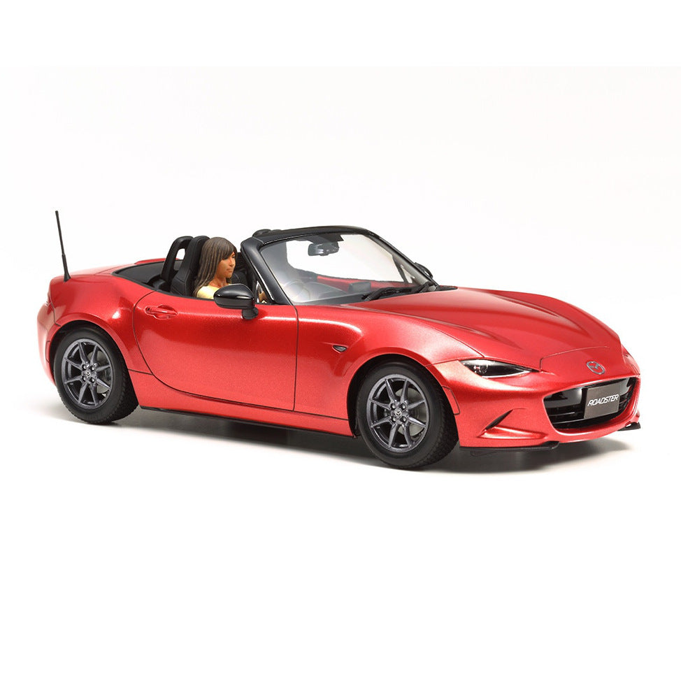 Mazda Roadster, Tamiya Plastic Model Kit (Scale 1/24)